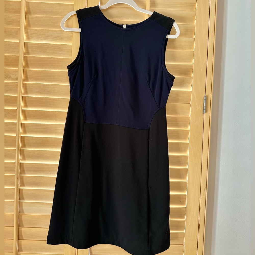 Chic Navy and Black Midi Dress